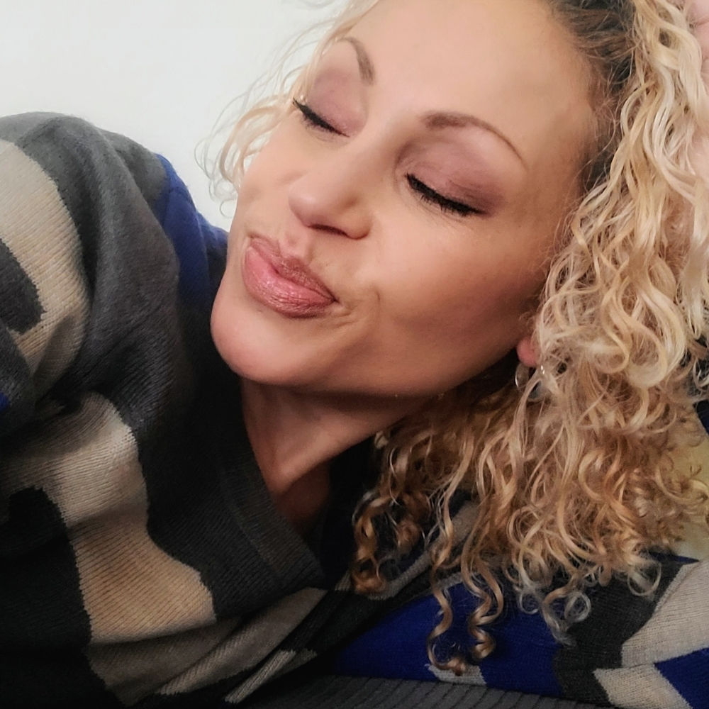 Meet your Posher, Noemi